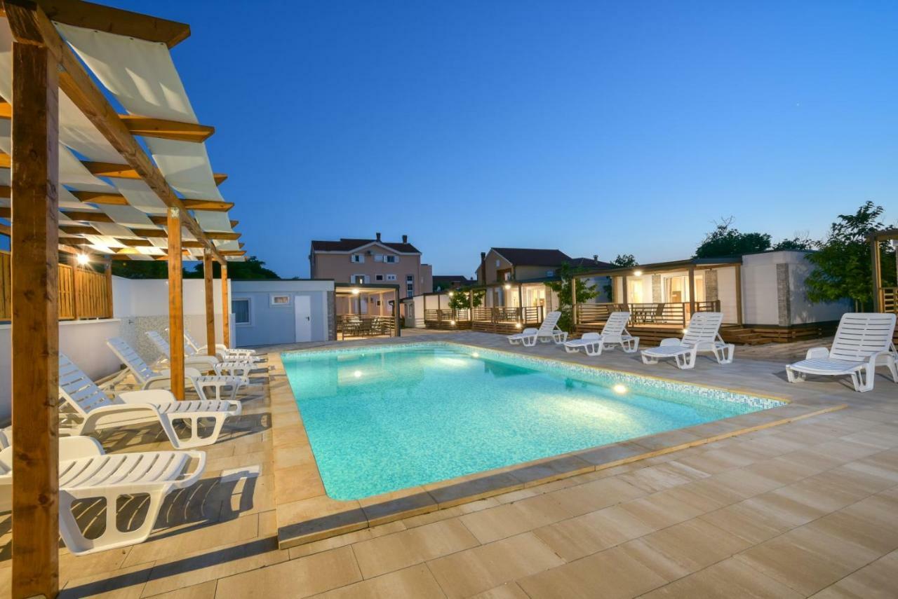 Bungalov Medanic - Private Pool Привлака Экстерьер фото
